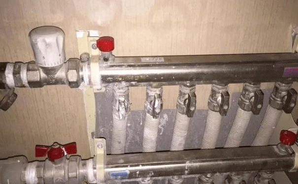 暖气漏水维修